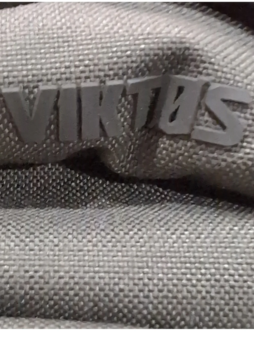 The Vitos Upscale 2 Sling Concealed Carry Tactical Bag NWT